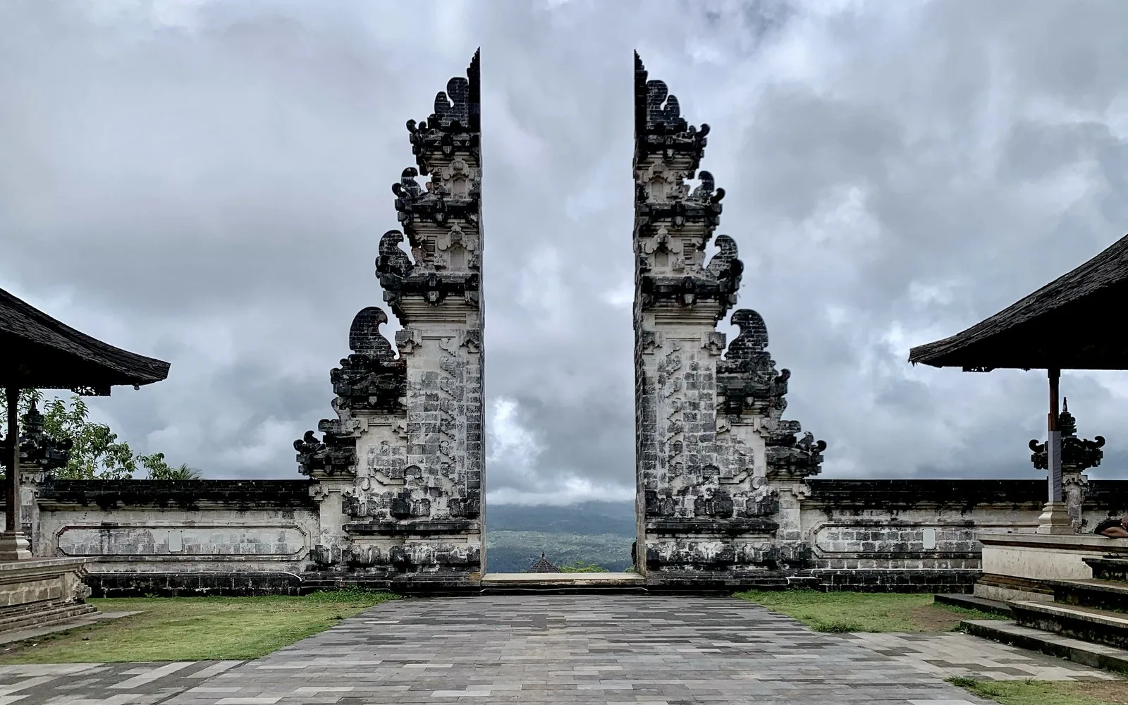La porte du temple de Lempuyang