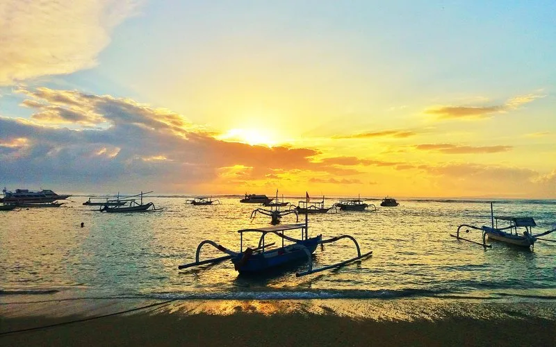 Morning on Sanur beach
